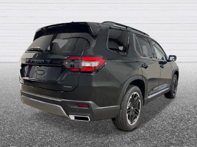 New 2026 Honda Pilot Touring image 7