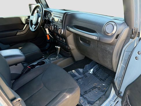 Used 2015 Jeep Wrangler Unlimited Sport w/ Quick Order Package 24S image 13
