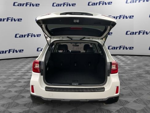 Used 2017 Subaru Outback 3.6R Limited AWD/4WD image 11