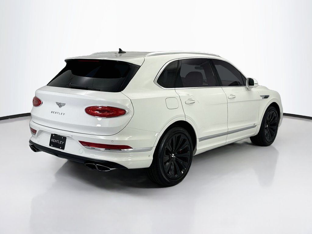 Certified 2022 Bentley Bentayga AWD/4WD image 5