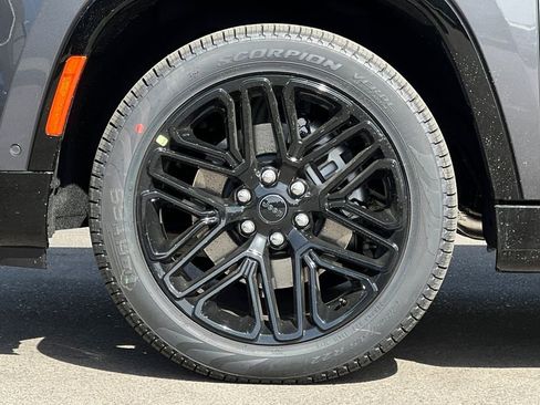 New 2026 Jeep Grand Wagoneer Limited image 26