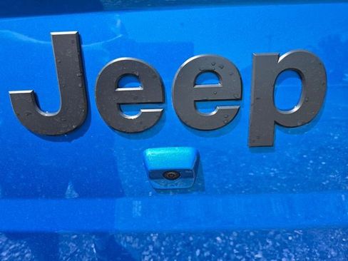 Certified 2023 Jeep Gladiator Overland AWD/4WD image 23