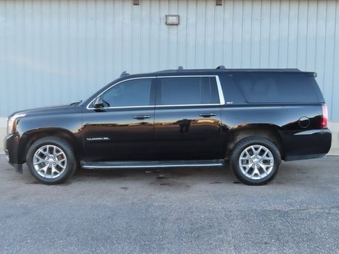 Used 2020 GMC Yukon XL SLT image 7