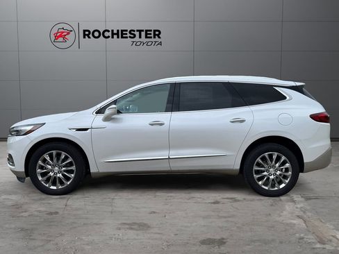 Used 2019 Buick Enclave Essence w/ Experience Buick Package AWD/4WD image 2