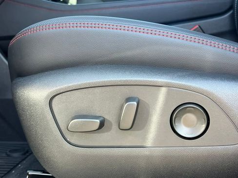 New 2026 Chevrolet Traverse RS AWD/4WD image 11