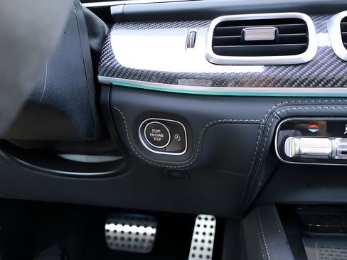 Certified 2022 Mercedes-Benz GLS 63 AMG 4MATIC image 31