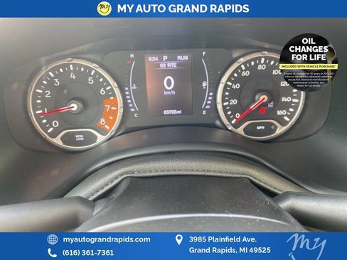 Used 2023 Jeep Renegade Latitude AWD/4WD image 18