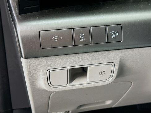 Used 2025 Hyundai Kona SEL AWD/4WD image 17