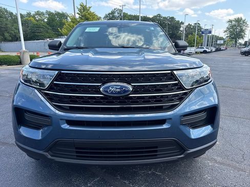 Used 2020 Ford Explorer XLT w/ Comfort Package AWD/4WD image 3