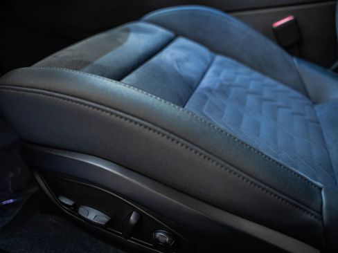 Used 2022 Audi RS e-tron GT w/ Carbon Performance Package image 40