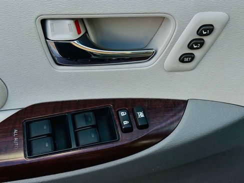 Used 2013 Toyota Sienna Limited w/ Premium Pkg AWD/4WD image 29