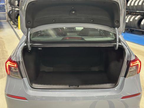 Used 2024 Honda Civic Sport image 6