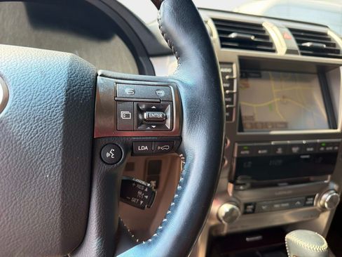 Used 2019 Lexus GX 460 Luxury AWD/4WD image 28