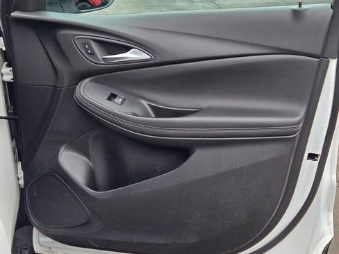 Certified 2025 Buick Encore GX Preferred image 6