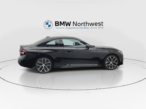 Used 2024 BMW 230i xDrive Coupe w/ Convenience Package AWD/4WD image 4