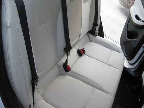 Used 2020 Buick Encore GX Select image 33