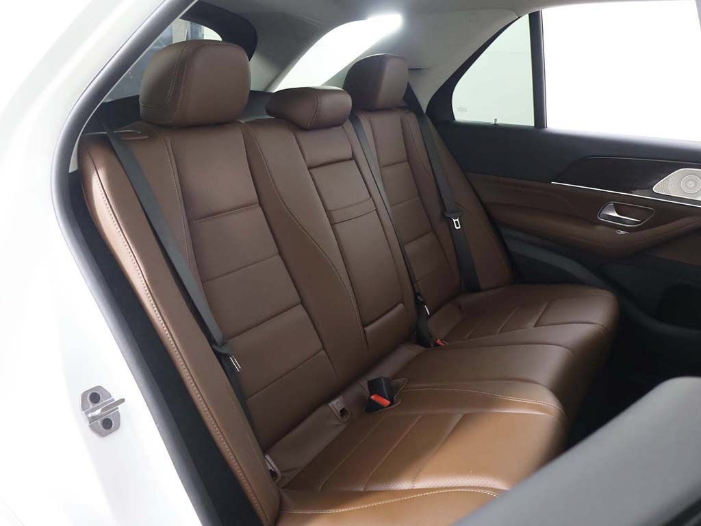 Used 2024 Mercedes-Benz GLE 450 4MATIC w/ AMG Line Exterior image 38