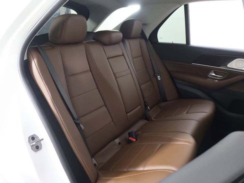 Used 2024 Mercedes-Benz GLE 450 4MATIC w/ AMG Line Exterior image 38