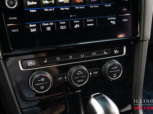Used 2019 Volkswagen Golf 4-Door AWD/4WD image 25