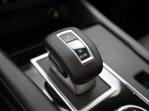 Used 2024 Mitsubishi Outlander ES FWD image 18