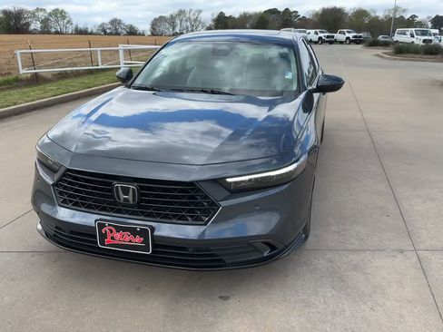 Used 2023 Honda Accord EX-L image 3