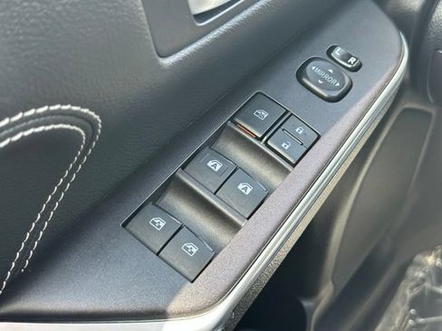Used 2015 Toyota Camry XLE FWD image 24