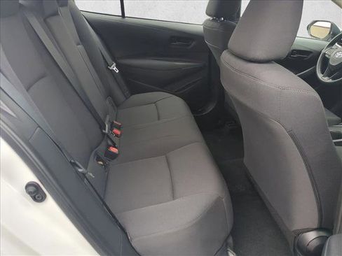 Certified 2025 Toyota Corolla LE image 18