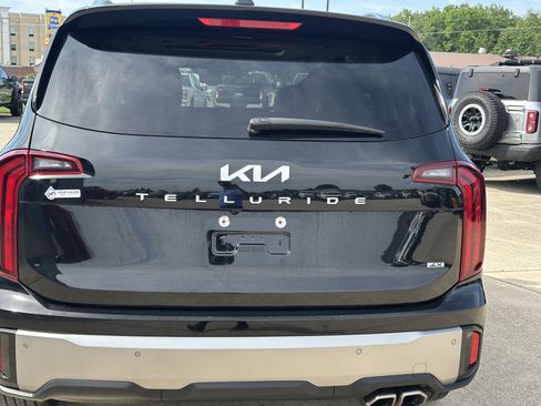 Used 2025 Kia Telluride S AWD/4WD image 3