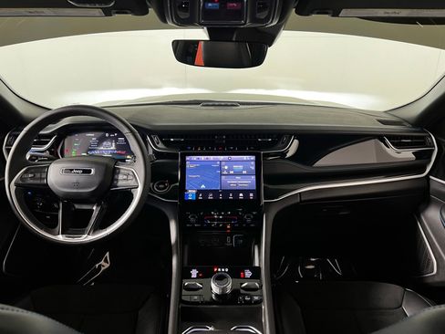 Used 2024 Jeep Grand Cherokee Trailhawk image 29