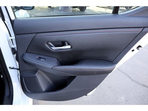 Used 2024 Nissan Sentra SR FWD image 18