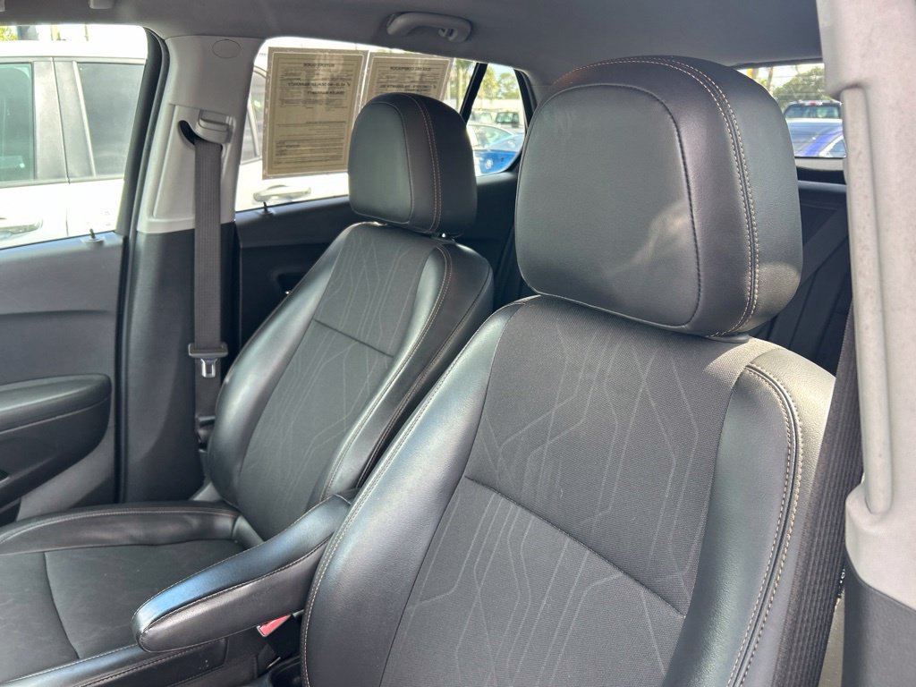 Used 2022 Chevrolet Trax LT AWD/4WD image 21