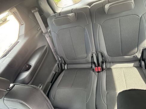 New 2024 Jeep Grand Cherokee L Laredo w/ Trailer Tow Package image 20