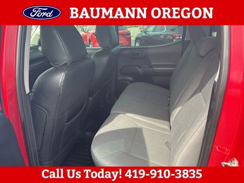 Used 2017 Toyota Tacoma SR w/ Tow Package AWD/4WD image 12