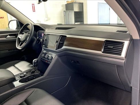 Used 2023 Volkswagen Atlas SE w/ Panoramic Sunroof Package AWD/4WD image 14
