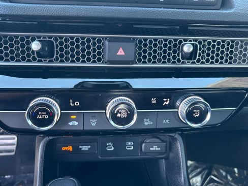 Used 2025 Honda Civic Sport image 19