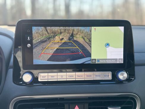 Used 2023 Hyundai Kona SEL image 16