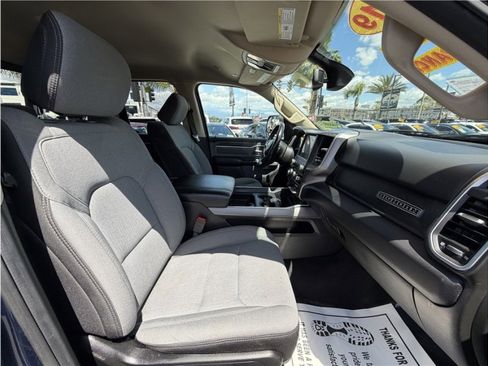 Used 2019 RAM 1500 Big Horn RWD image 32