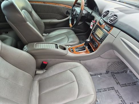 Used 2008 Mercedes-Benz CLK 350 Cabriolet image 21