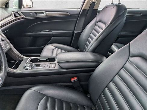 Used 2020 Ford Fusion SEL FWD image 14