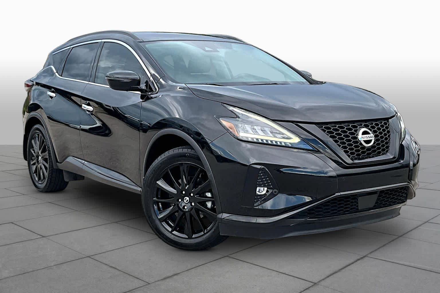 Used 2022 Nissan Murano SV w/ SV Midnight Edition Package FWD image 3