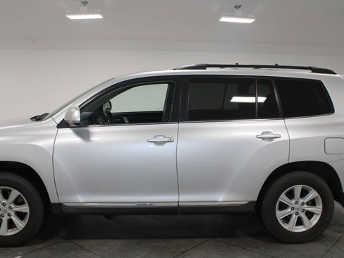 Used 2012 Toyota Highlander SE image 6