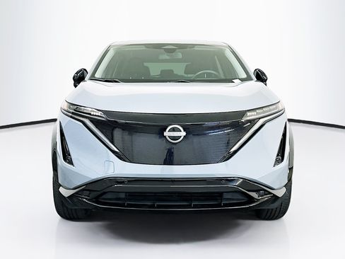 Used 2024 Nissan Ariya AWD image 2