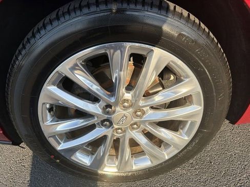 Used 2020 Cadillac XT6 Premium Luxury image 34