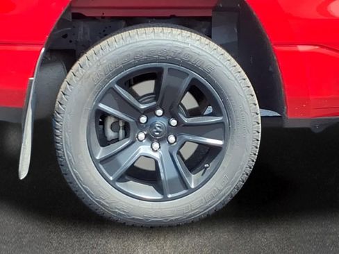 Used 2021 RAM 1500 Big Horn AWD/4WD image 4