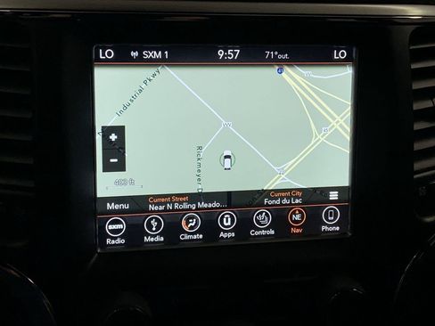 Used 2018 Jeep Grand Cherokee Altitude AWD/4WD image 4