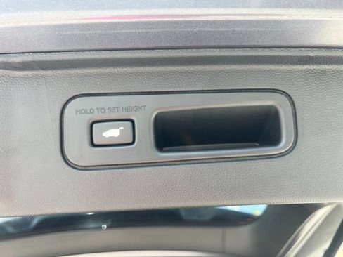 Used 2023 Honda Pilot Touring image 26