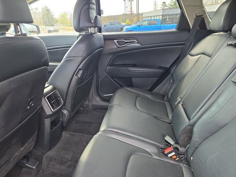 Used 2023 Kia Sportage EX AWD/4WD image 13