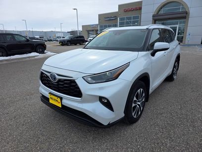 Used 2022 Toyota Highlander XLE