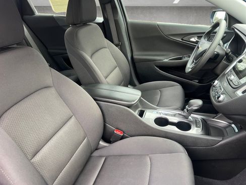 Used 2024 Chevrolet Malibu LT image 21