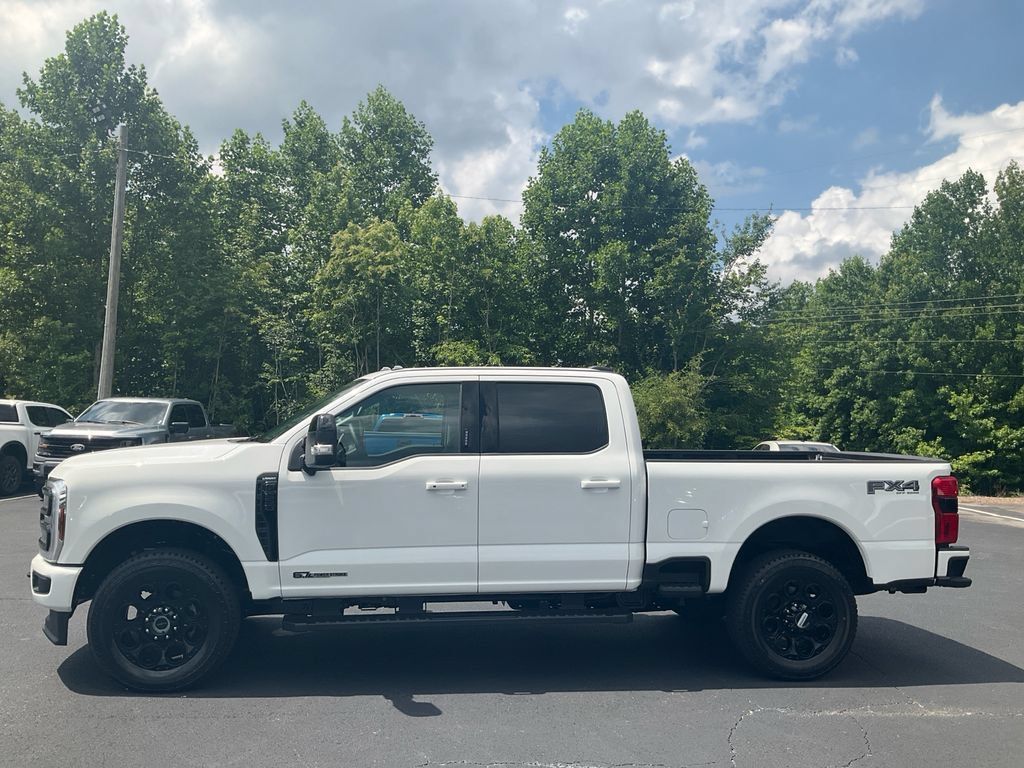 New 2026 Ford F250 Lariat w/ Black Appearance Package AWD/4WD image 8